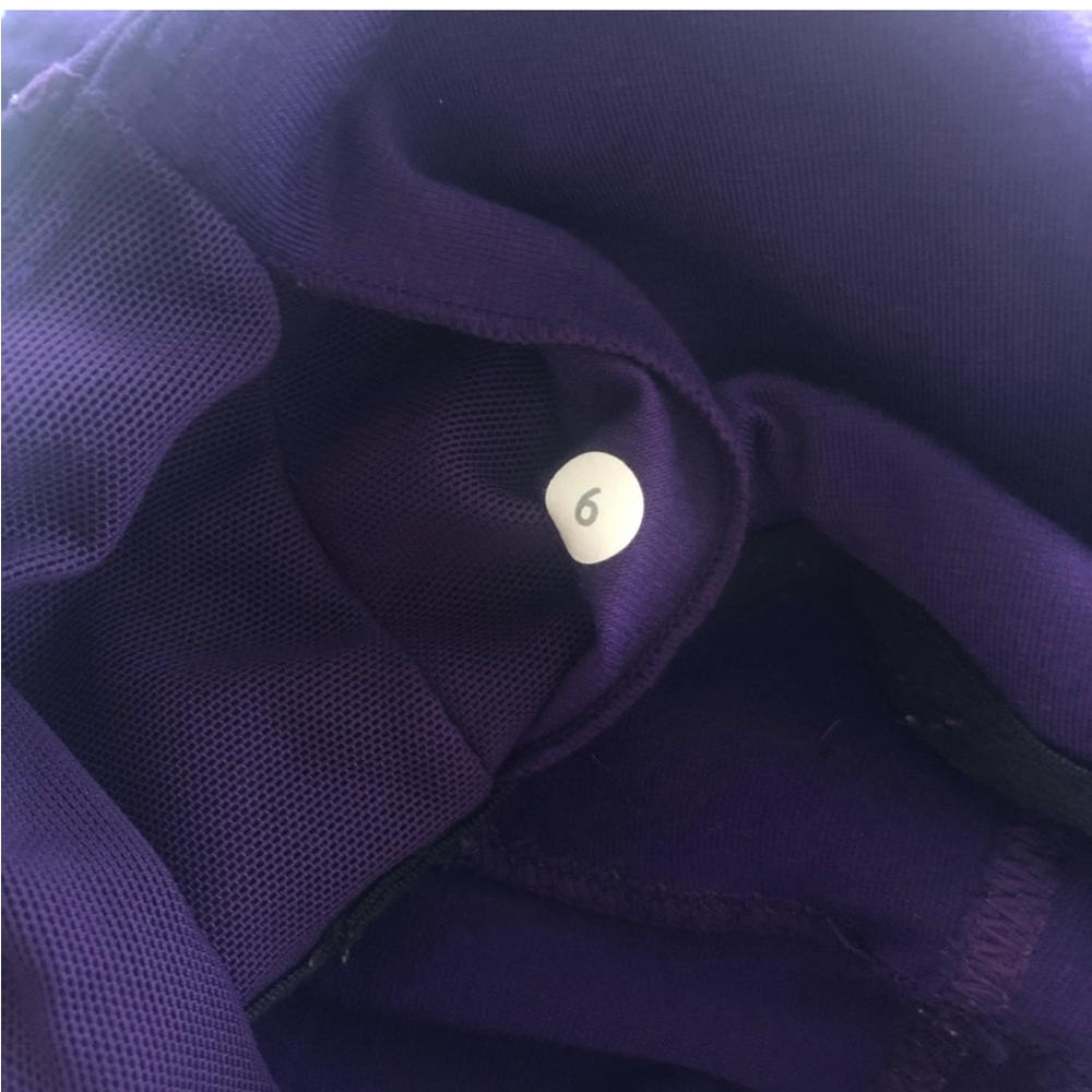 Bundle Lululemon Tank Top - Picture 8 of 8